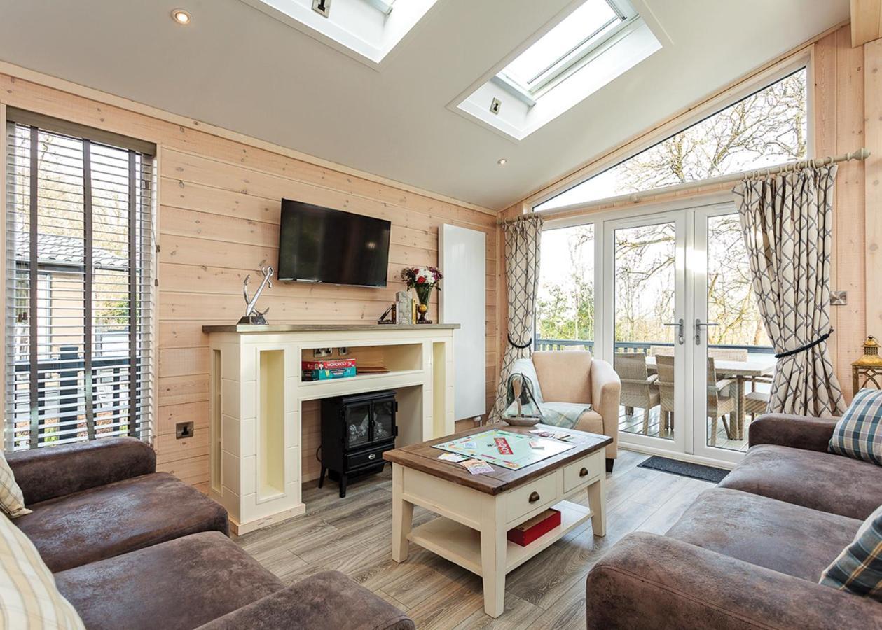 Woodside Bay Lodge Retreat Wootton Bridge  Luaran gambar